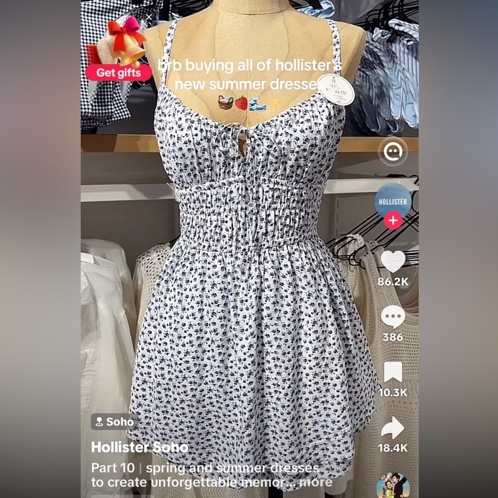Hollister Floral Romper - Picture 15 of 15